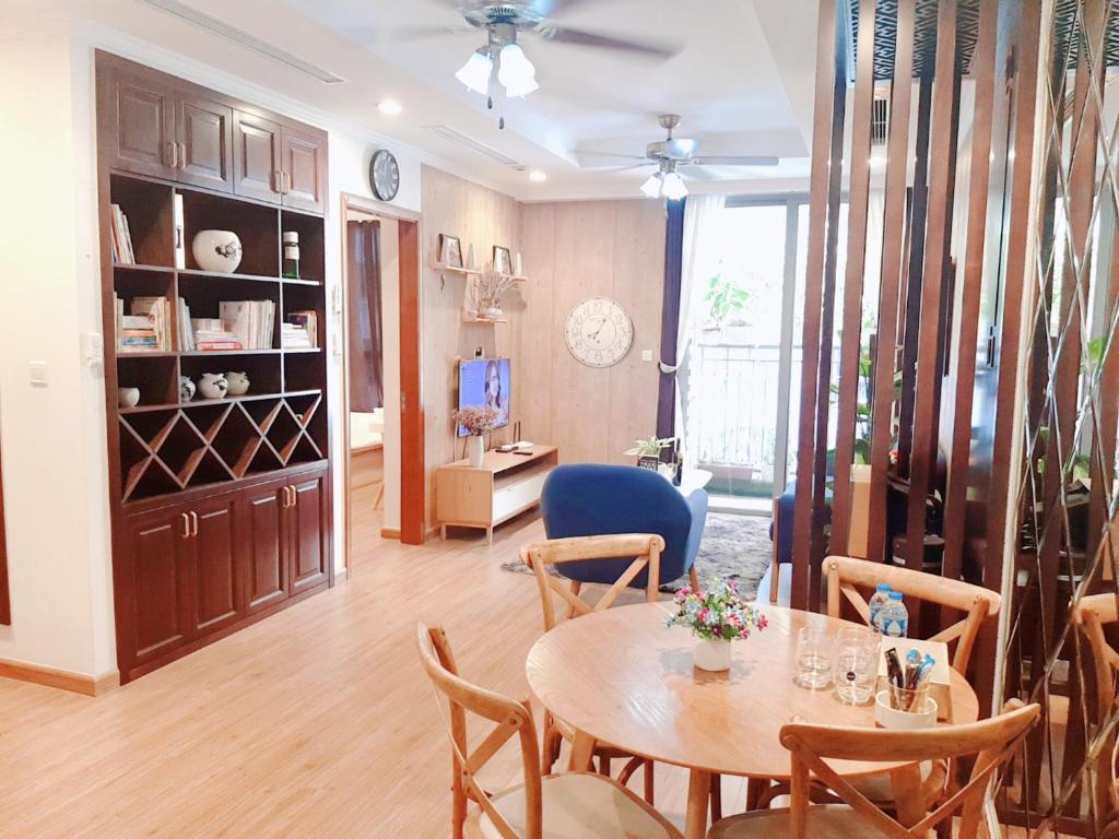 BOM HOMES- Vinhomes Times City- Service Apartment photo