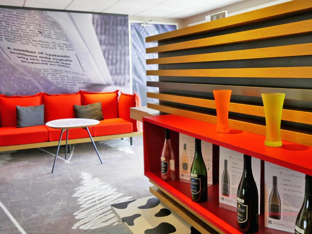 ibis Laval Le Relais d'Armor photo