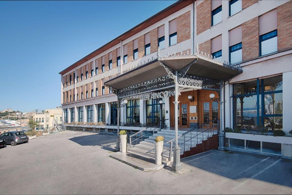 NH Ancona photo