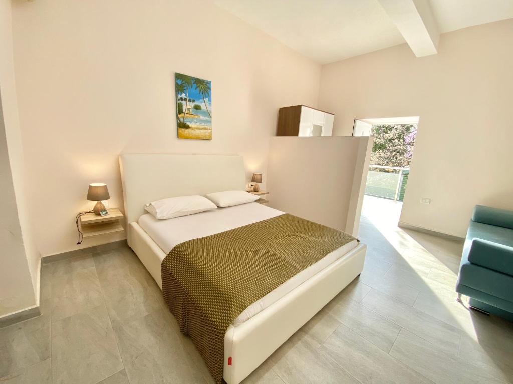 Guesthouse Riviera "XH&M" Dhermi photo