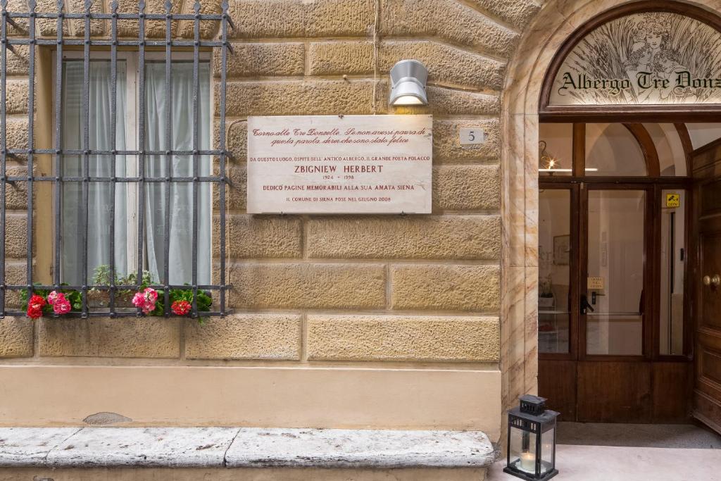 Albergo Tre Donzelle photo