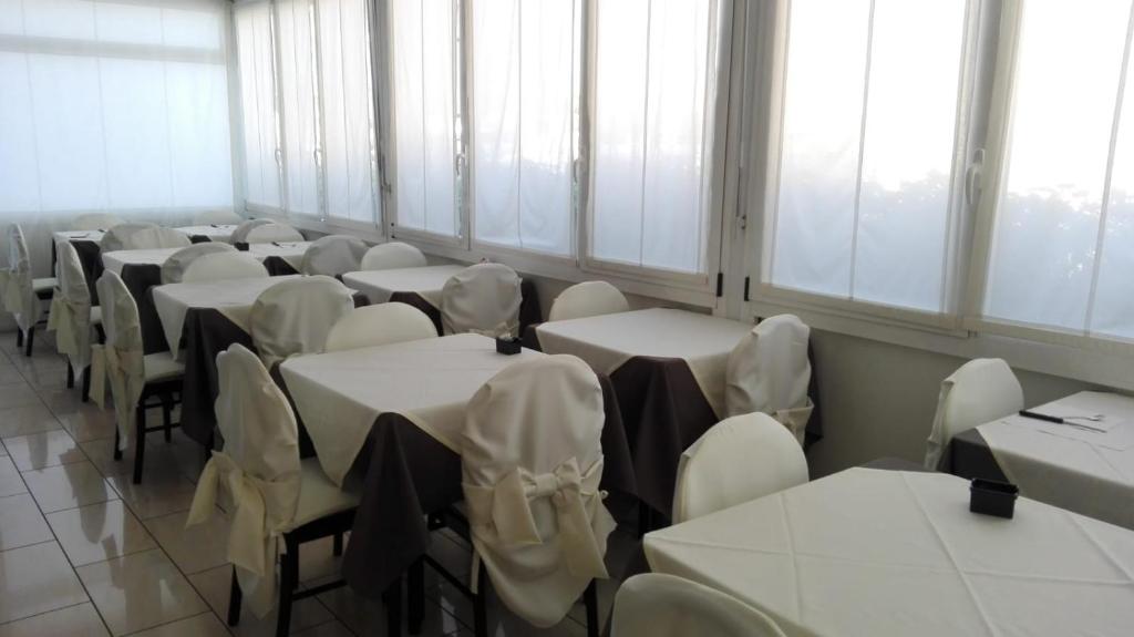 Hotel Marisa - 4