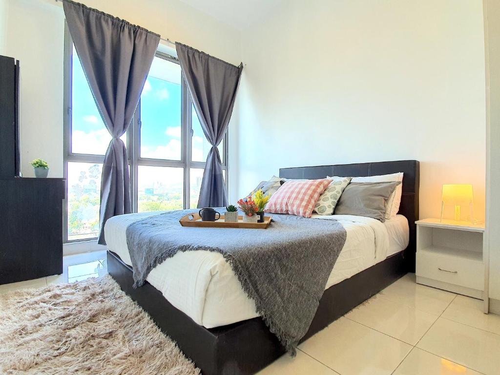 Tropics Damansara Residence by BeeStay [3 Pax] — Hotel in Kuala Lumpur