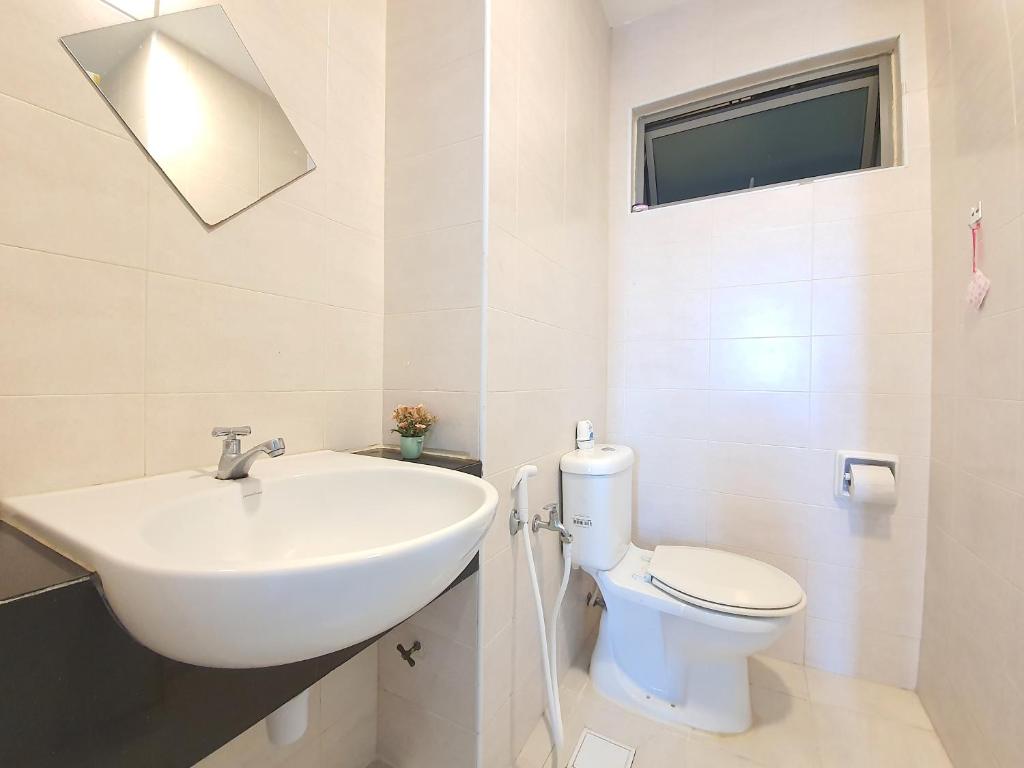 Tropics Damansara Residence by BeeStay [3 Pax] photo