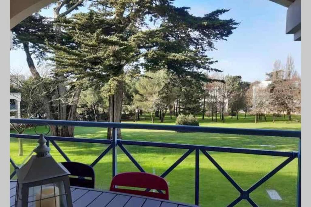 Studio à 300m de la plage, parc, piscine, terrasse - 3