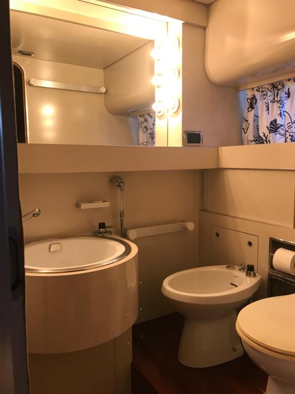 Sea BaronIV "BedsonBoat" photo