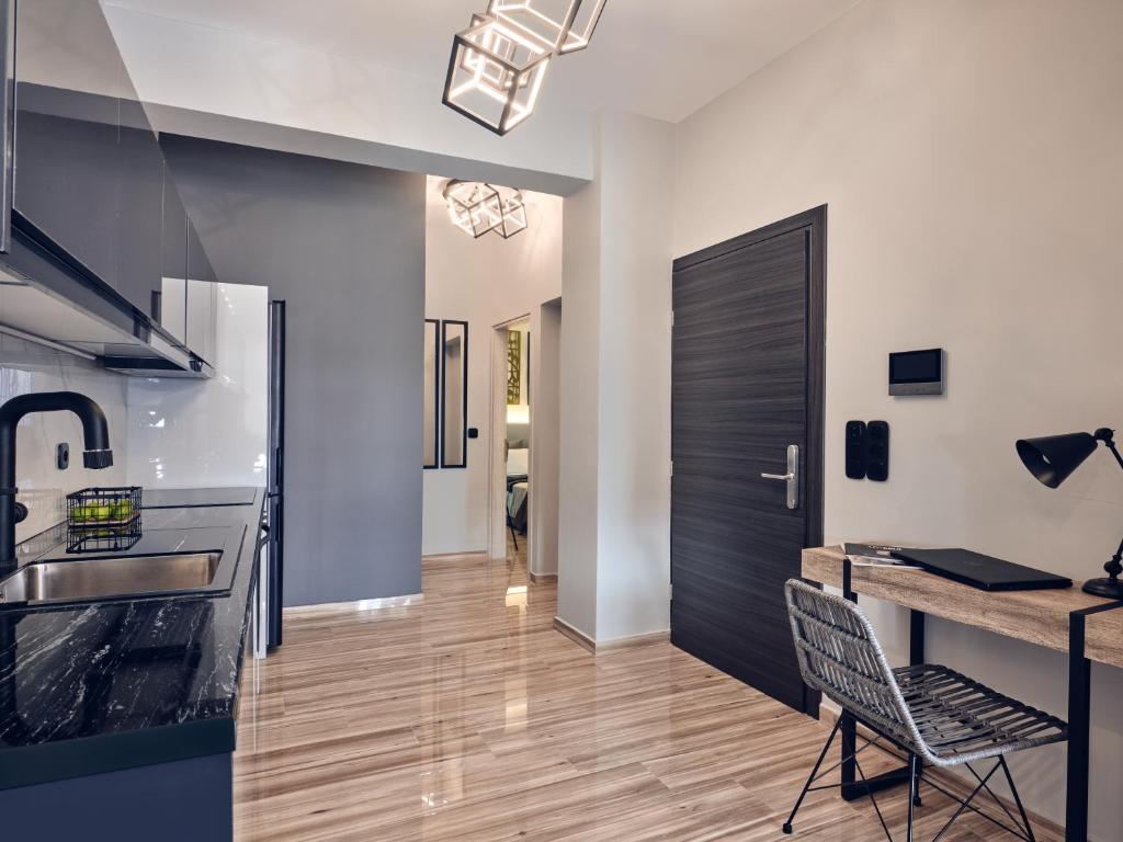 Pothos Suites photo