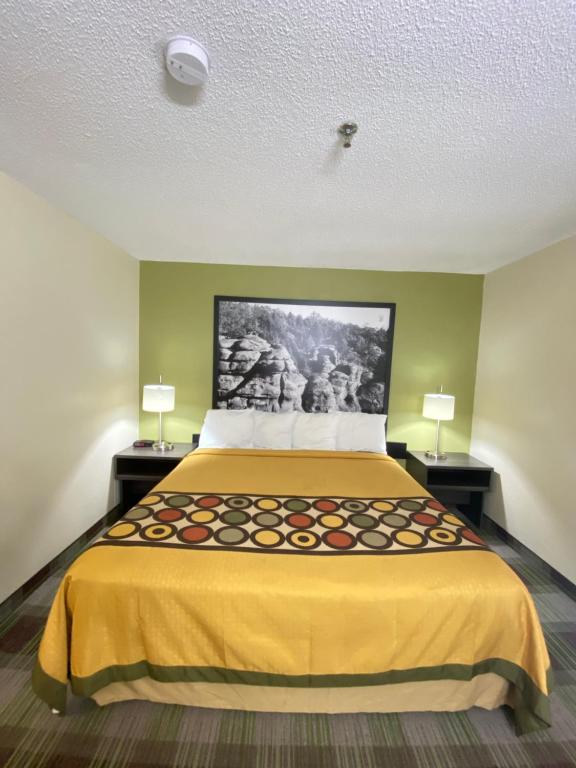 Super 8 By Wyndham Metropolis Photo 3