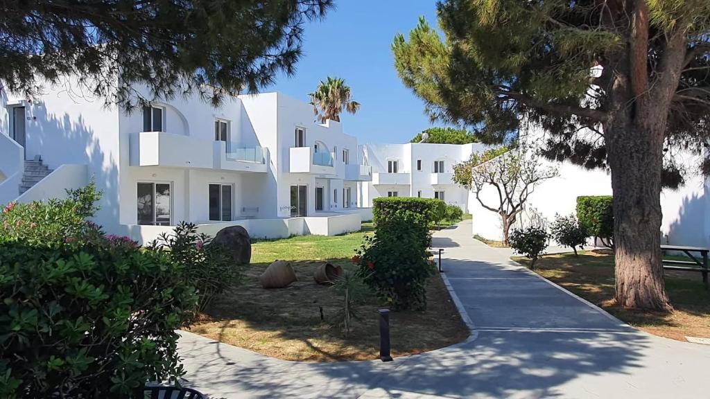 Summer Village of Hippokrates - Adults only — Hotel building in Marmari (Kos), South Aegean