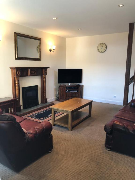 Spacious home by the sea in Scalloway., Scalloway