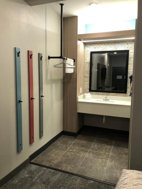 Hotel Solara I-45 & Hobby Airport Houston photo