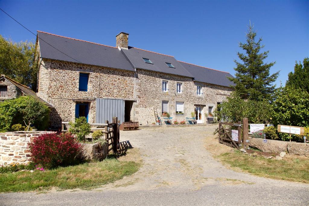 La Petite Chesnee — Hotel in Pontorson