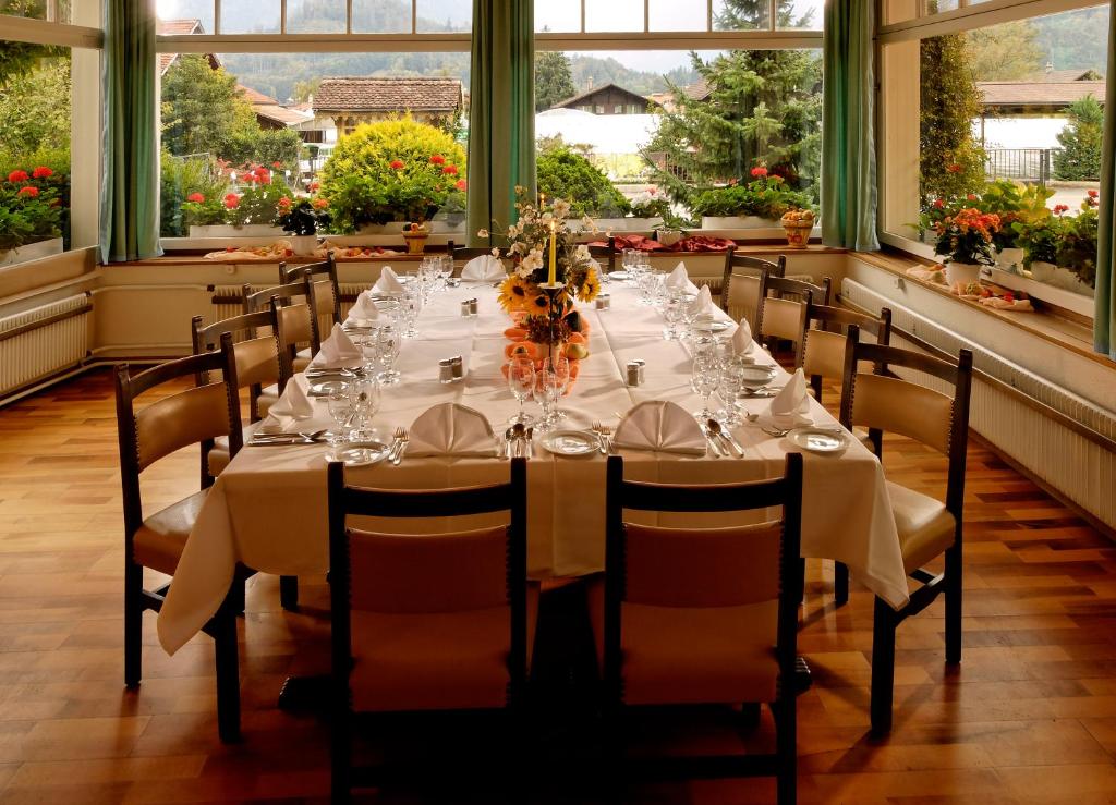 Hotel Beausite — Restaurant & bars in Unterseen, Bern