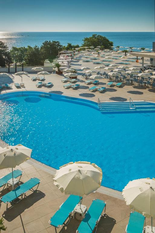 Astoria Mare Hotel All Inclusive, Private Beach &amp; Parking — Hotel in Varna
