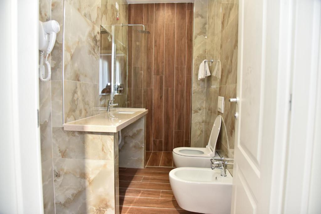 Hotel Edart — Hotel rooms in Durres, Durres