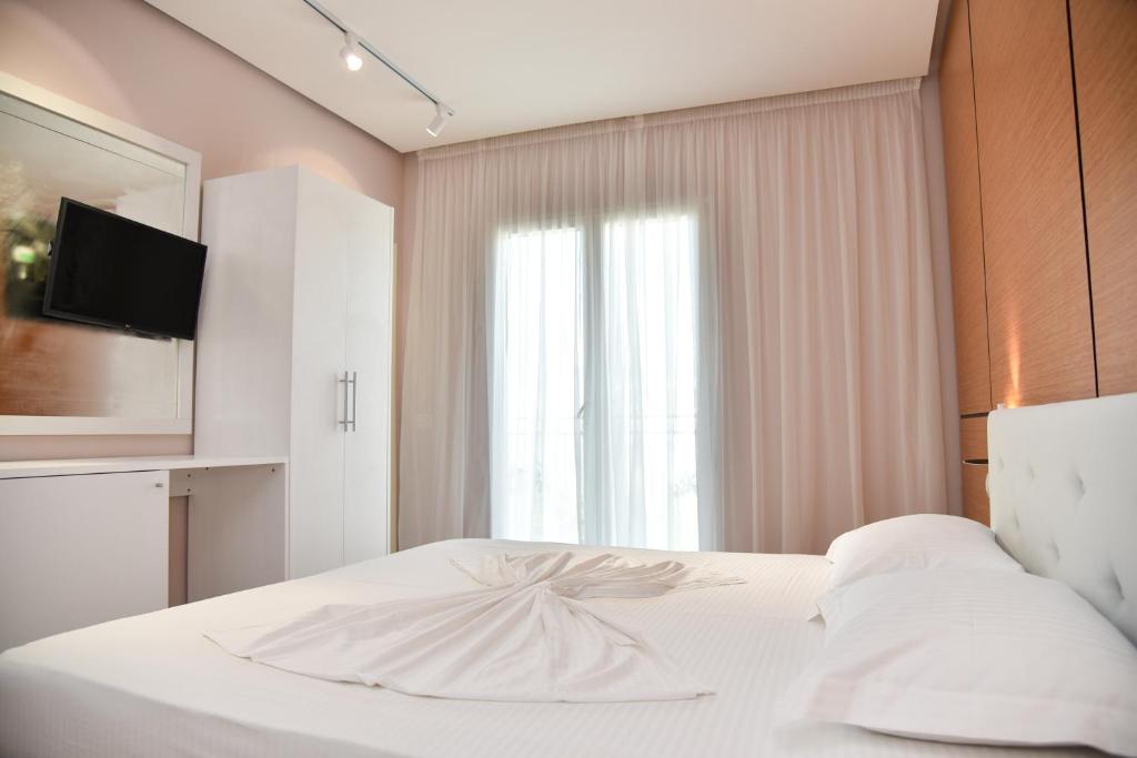 Hotel Edart — Hotel rooms in Durres, Durres