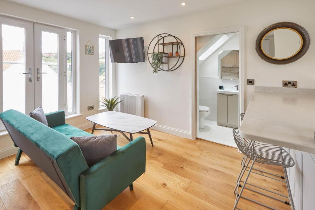 Host & Stay - The Birds Nest, Whitby