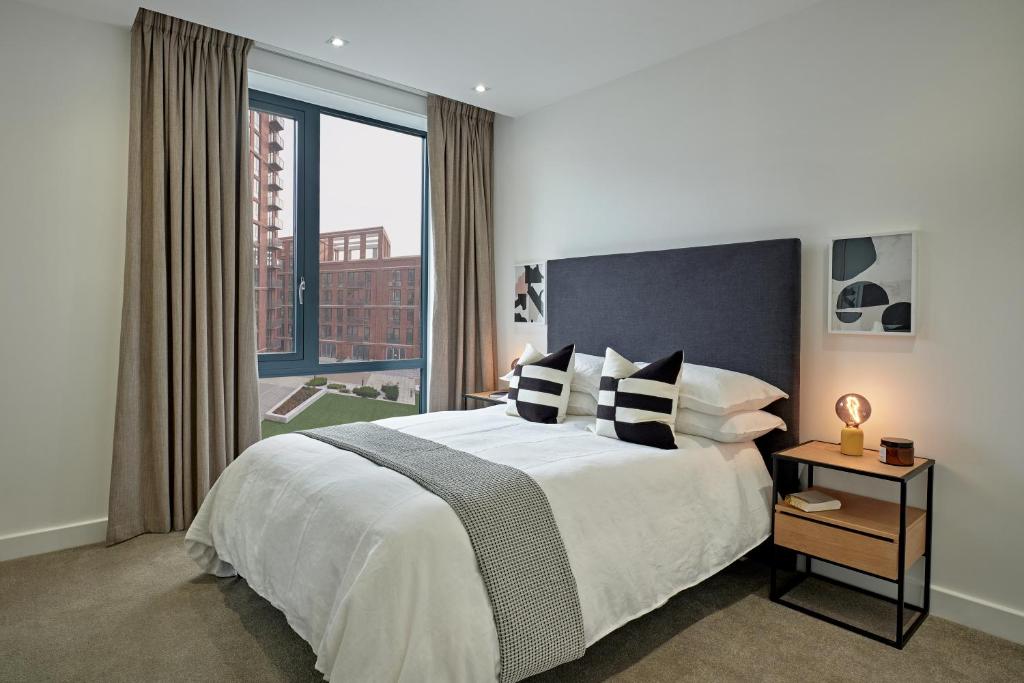 Manchester Media City by Charles Hope — Hotel in Manchester