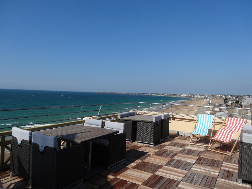 Ambassadeurs Logis Hotel - 5
