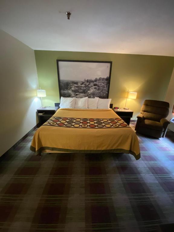 Super 8 By Wyndham Metropolis Photo 23