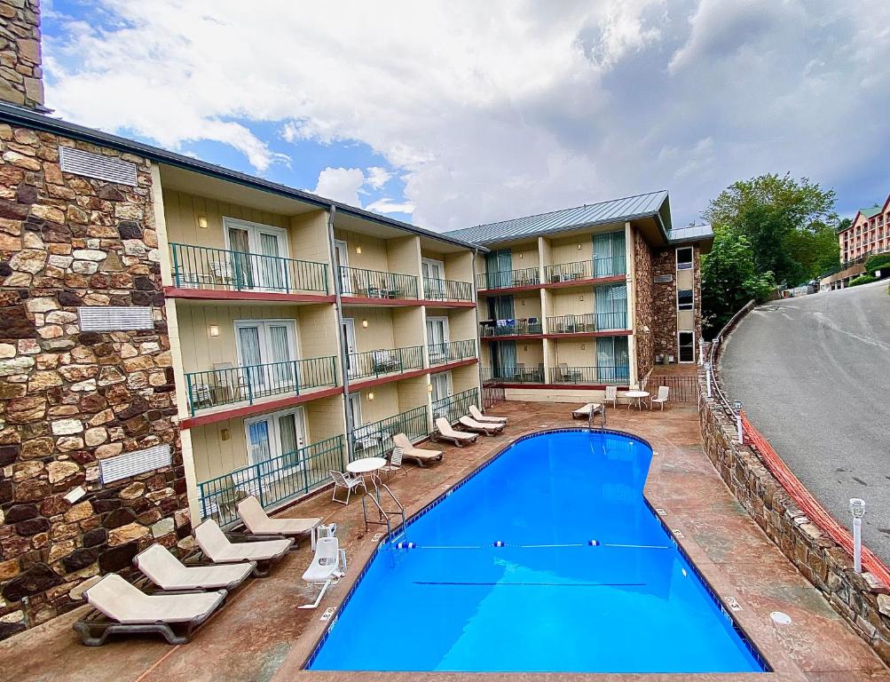 Reagan Resorts Inn - Adults Only photo