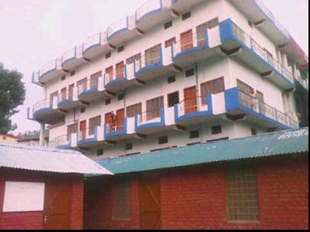 Priyanshu Lodge — Hotel in Yamunotri