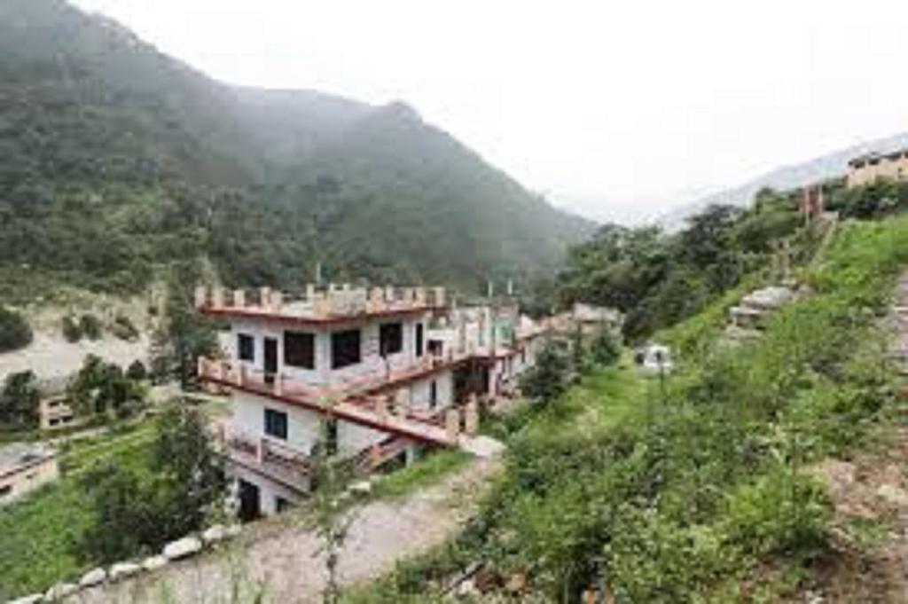 Priyanshu Lodge photo