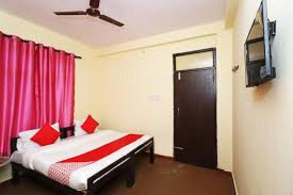 Priyanshu Lodge photo