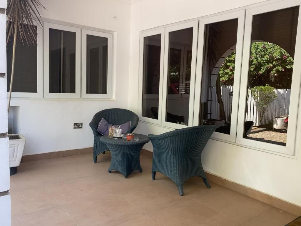 -A- Bakerstreet- Beautiful Two Bedroom Apartment photo