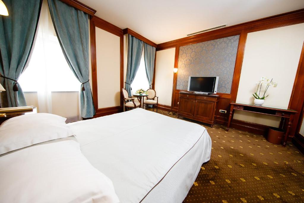 Hotel Select photo