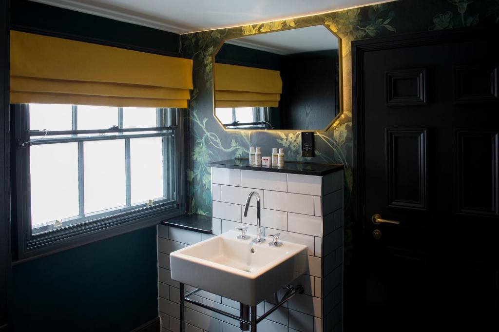 Hotel Du Vin Stratford photo