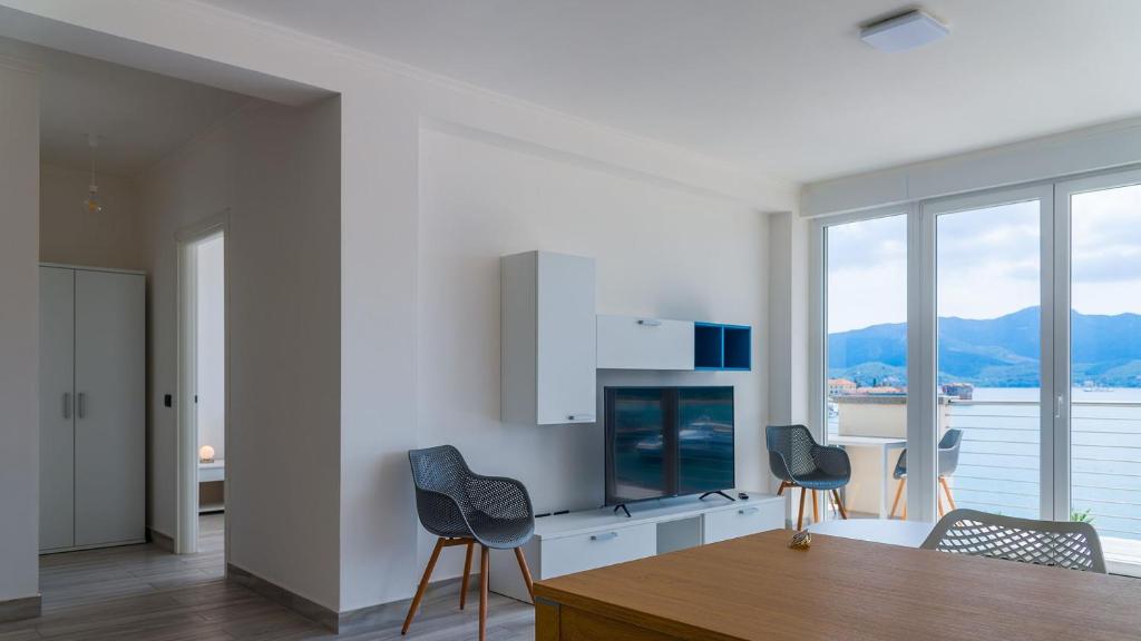 Appartamento Fronte Mare Trilocale - 4