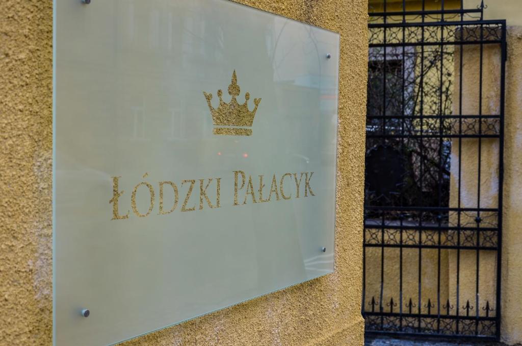 Lodzki Palacyk - Pokoje hostelowe photo