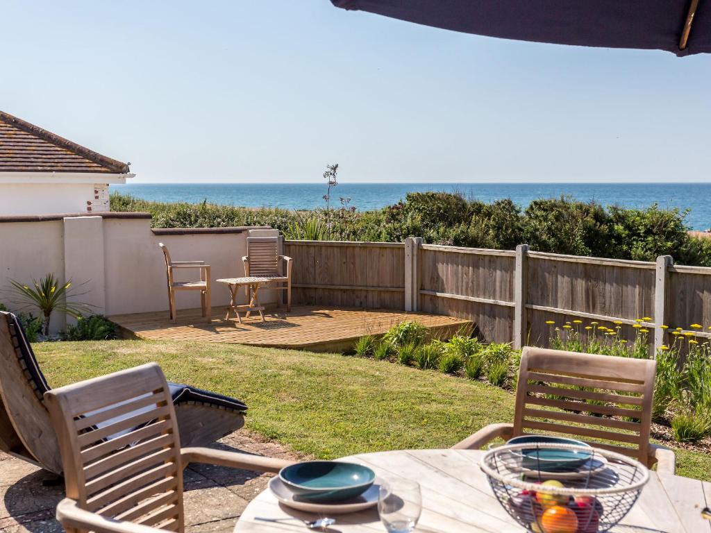 Beach Haven, West Bexington photo 5