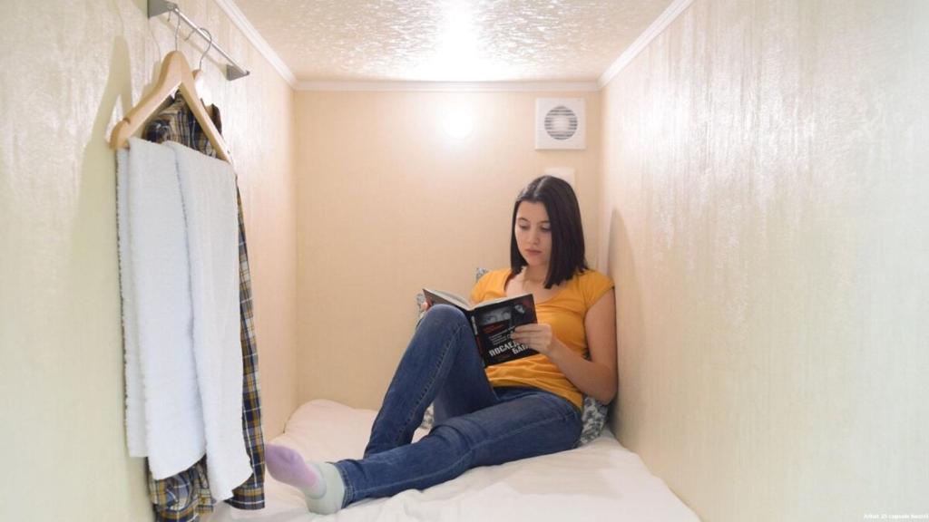 Capsule Hostel Arbat 25 Moscow photo