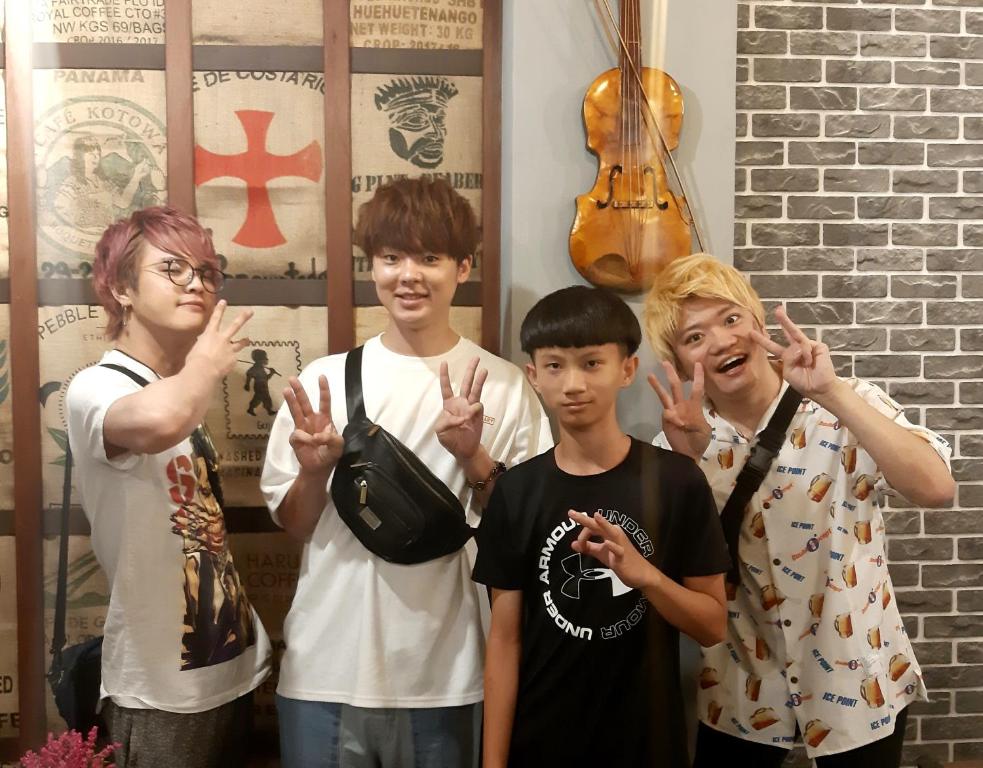 Shared lounge/TV area