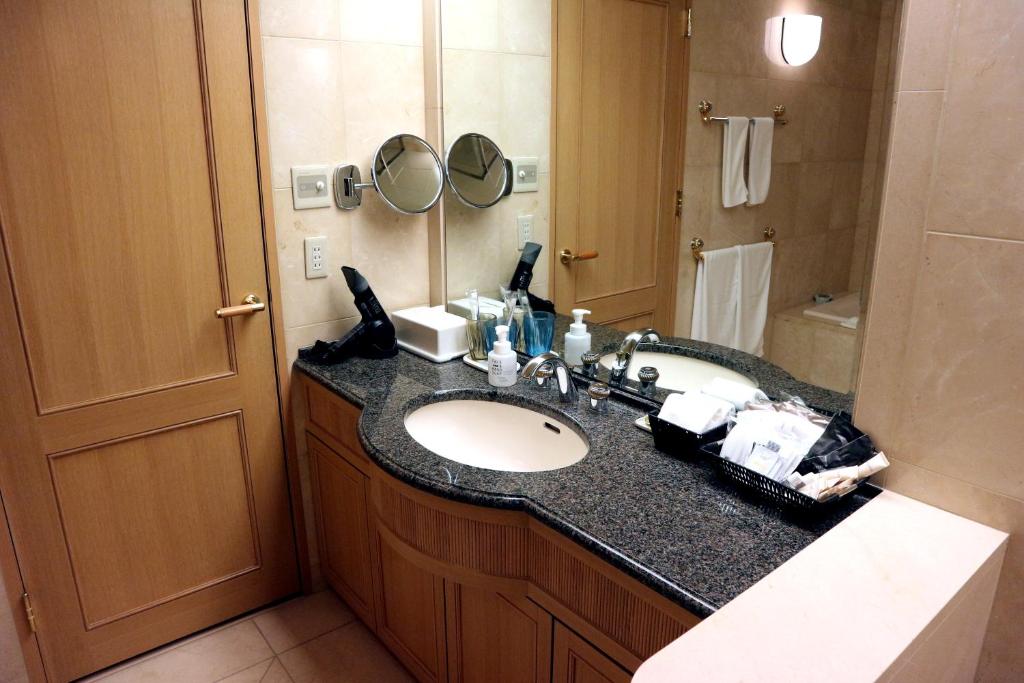 Grand Hotel New Oji Photo 30