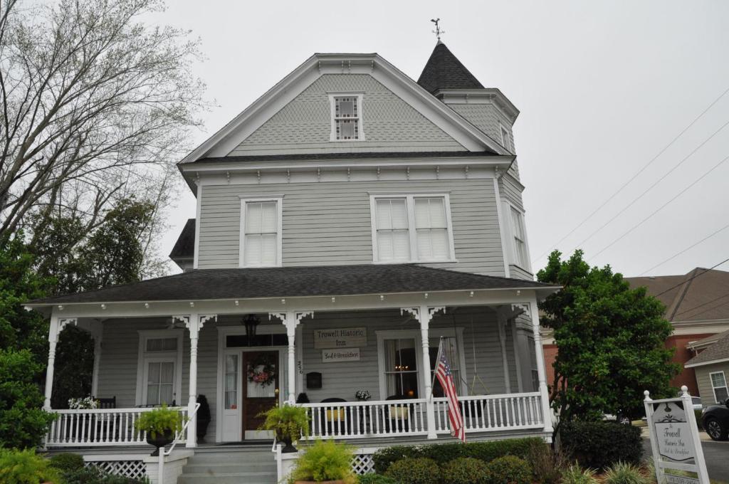 Trowell Historic Inn — Hotel in Jesup (GA)