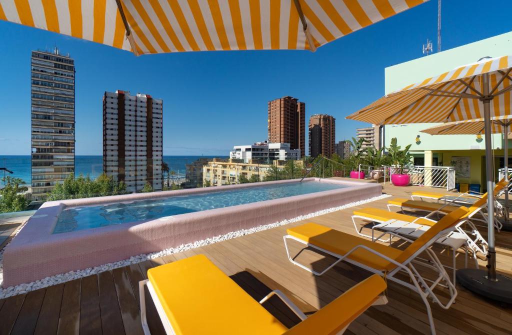 Hotels with rooftop pool in Benidorm, Spain - price from $164, reviews |  Planet of Hotels