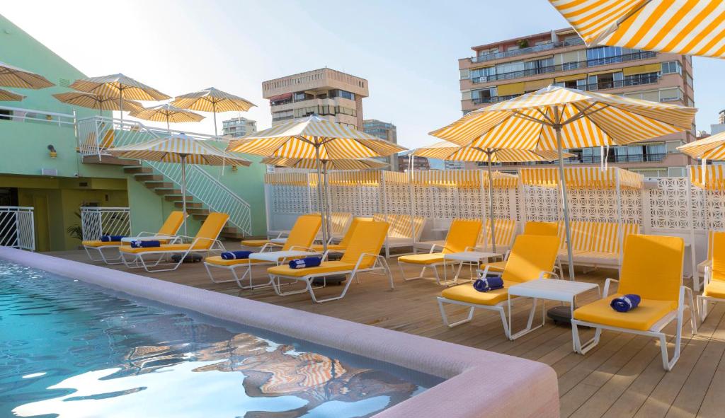 The Agir Springs Hotel by Medplaya — Swimming pool in Benidorm, Valencian Community