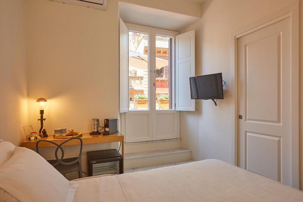 Ripagrande a Trastevere photo