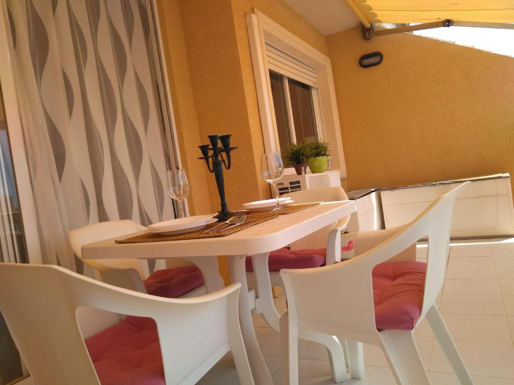 APARTAMENTO EN APOLO 7 a 100mts de la playa - 1
