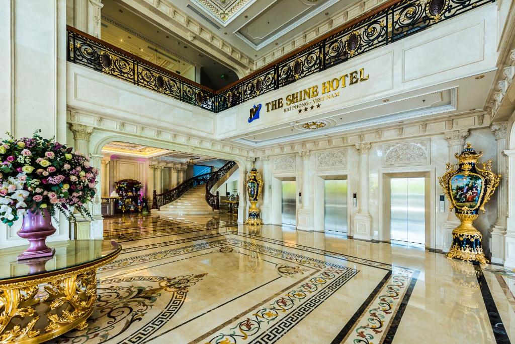 フロント・ロビー