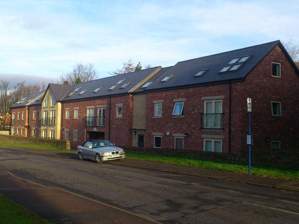 Your Travel Stop at Craggside, Woodhouse