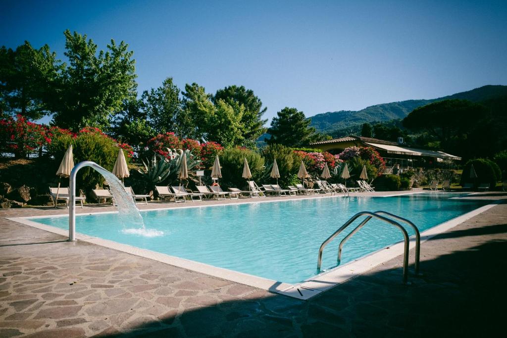 Fattoria Degli Usignoli — Main photo in San Donato in Fronzano, Tuscany