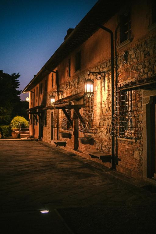 Fattoria Degli Usignoli — Hotel building in San Donato in Fronzano, Tuscany