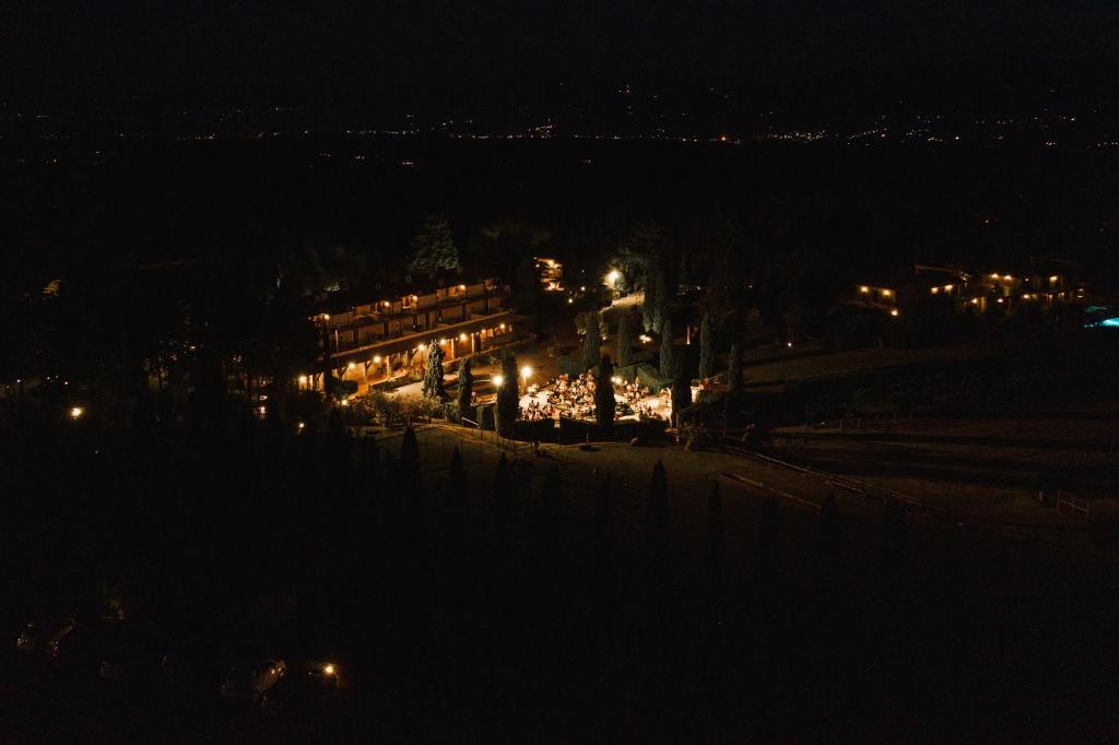 Fattoria Degli Usignoli — Hotel building in San Donato in Fronzano, Tuscany