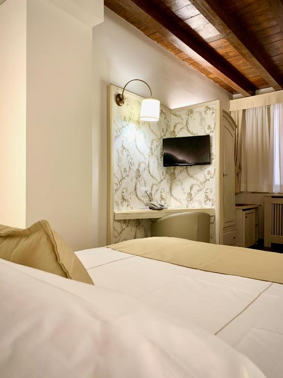 Albergo Gardesana photo