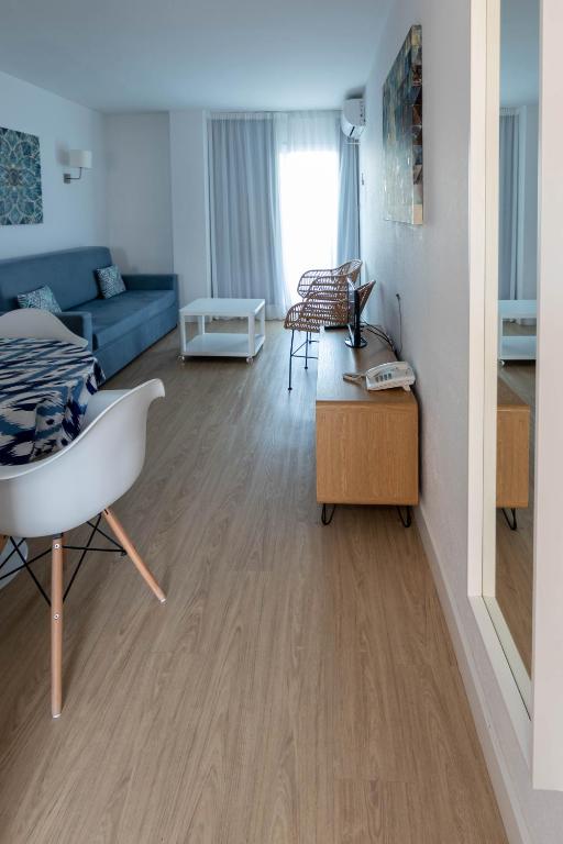 Apartamentos Buensol — Hotel rooms in Torremolinos, Andalusia