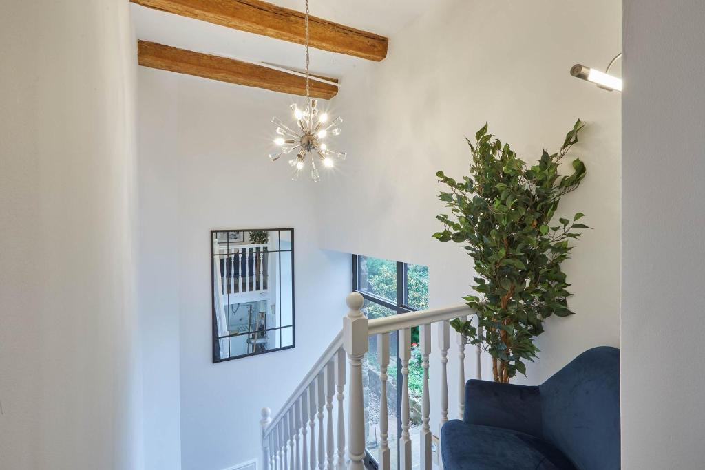 Host & Stay - Caedmon House photo